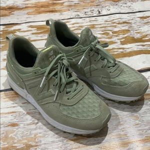💚🌵 New Balance 574 tennis shoes in mint ✨